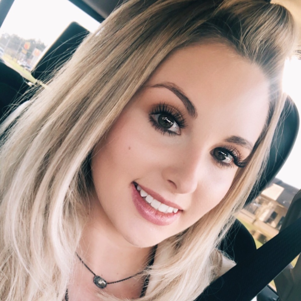 Meet your Posher, Lexi